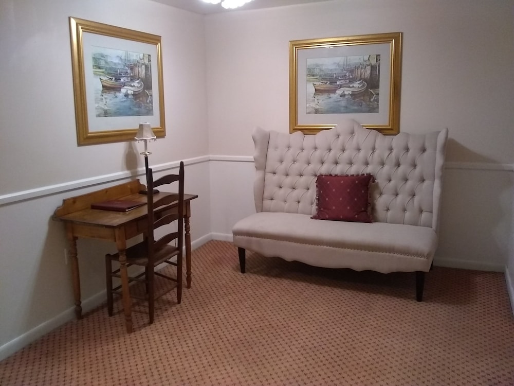 The Charles Inn at Vacationland Inns - photo 88