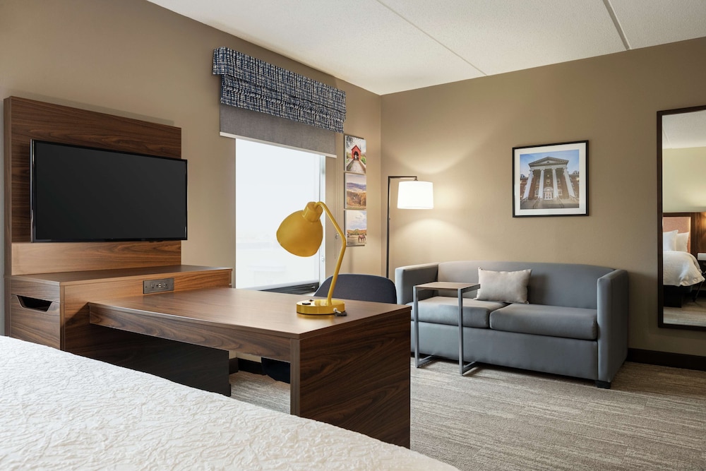 Hampton Inn & Suites Frederick Fort Detrick - photo 22