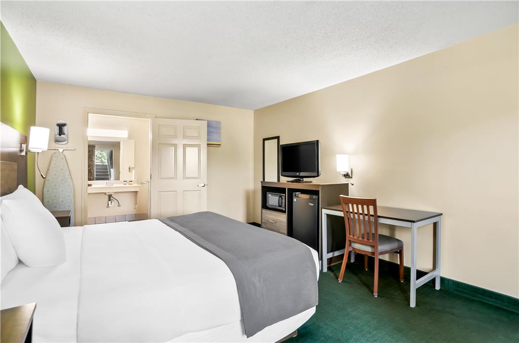 Americas Best Value Inn Rome - photo 7