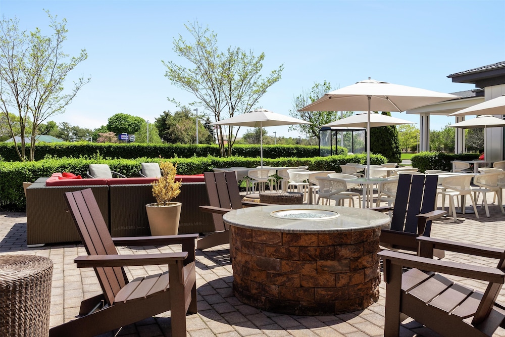 Hilton Garden Inn Riverhead - photo 43