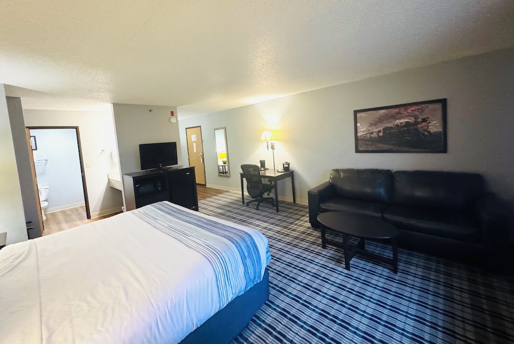 AmericInn by Wyndham Ames - photo 18