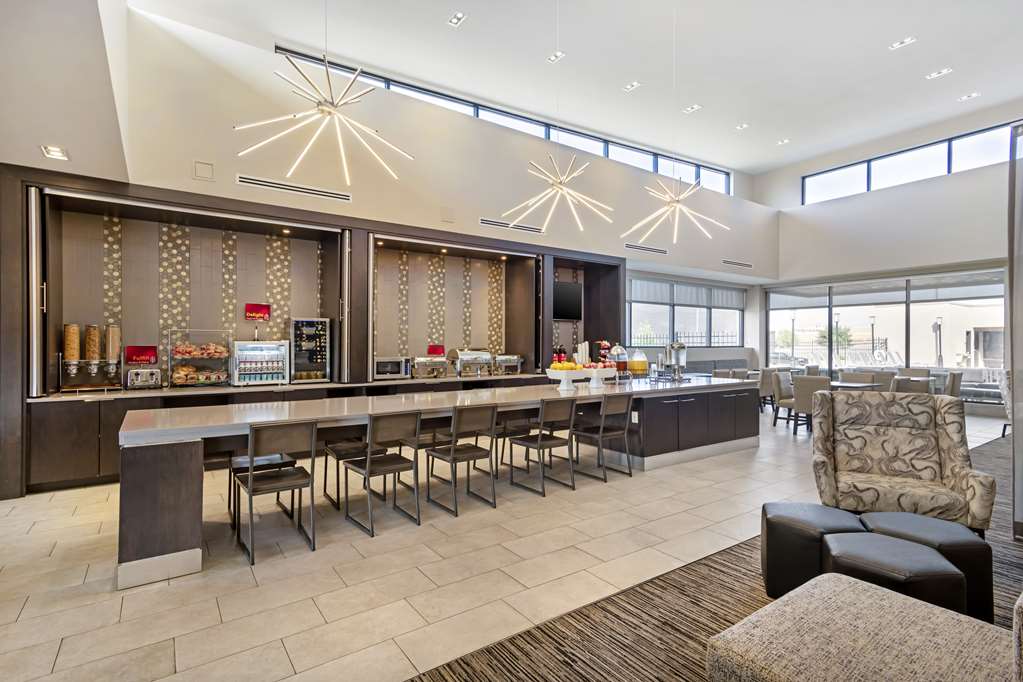Best Western Plus Executive Residency Rigby's Water World Hotel - photo 26