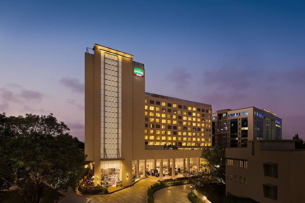 Courtyard by Marriott Mumbai International Airport — 5-Star Luxury Hotel in Mumbai, India