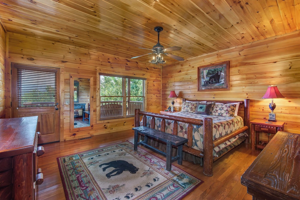 Dancing Bear Lodge - photo 3