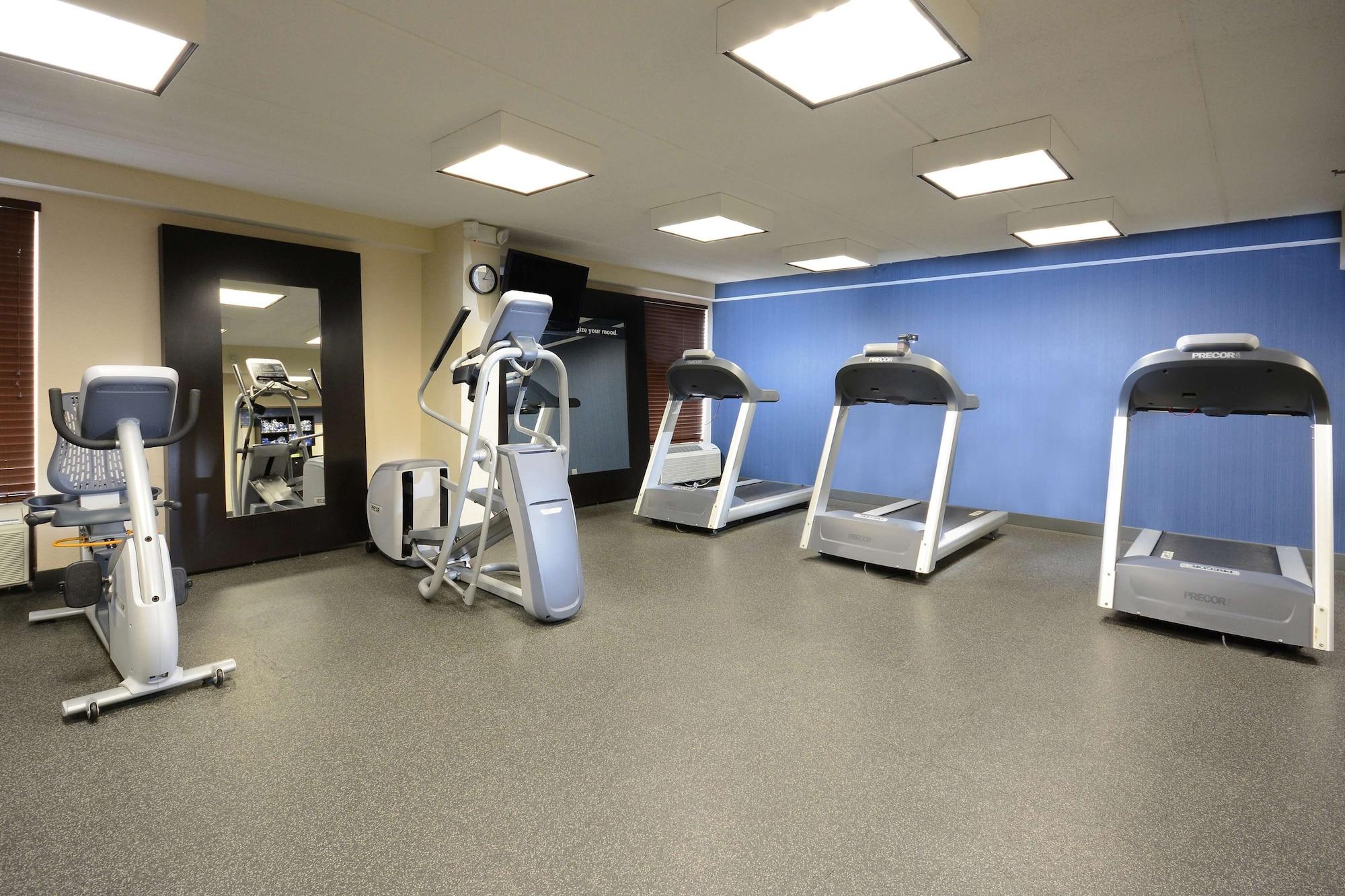 Hampton Inn Raleigh Durham Airport - photo 4