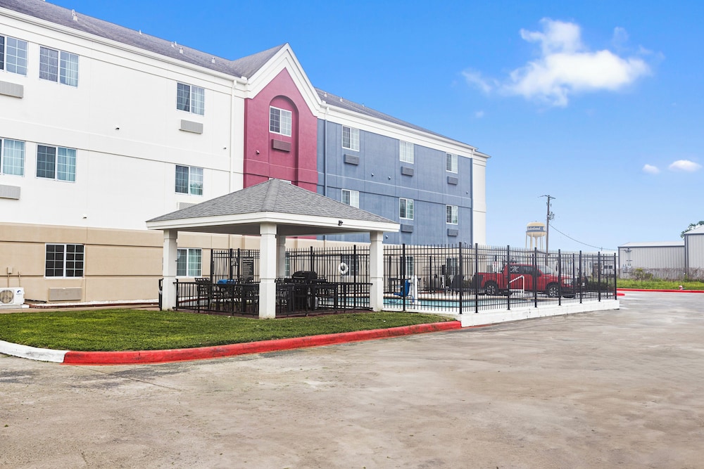 Candlewood Suites Port Arthur Nederland by IHG - photo 36