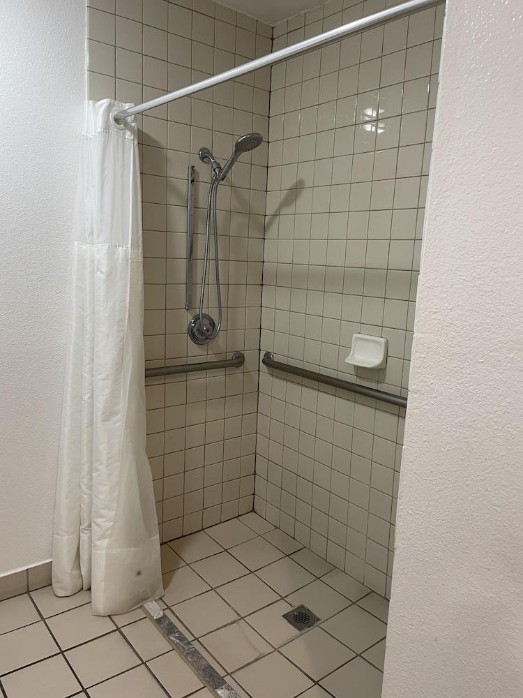 Loma Linda Inn - photo 30