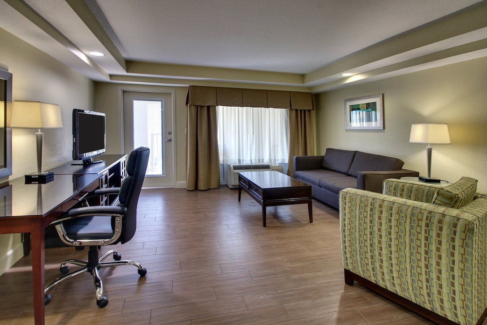 Holiday Inn Resort Orlando Lake Buena Vista by IHG - photo 38