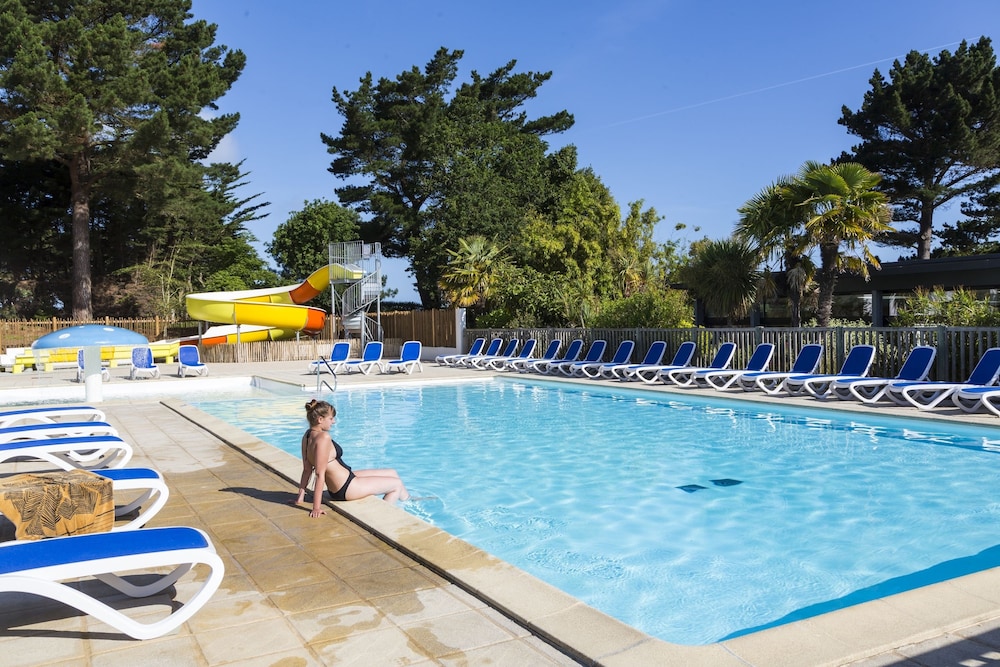 Domaine Résidentiel de Plein Air Odalys Le Port de la Chaine — 4-Star Luxury Hotel in Pleubian, France