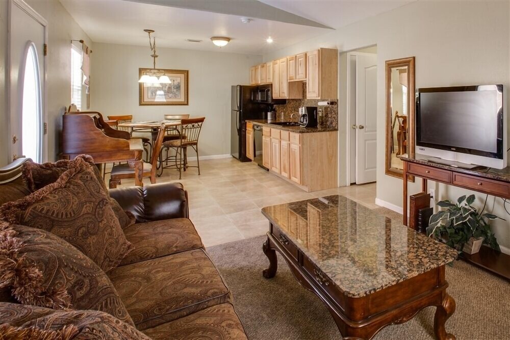 Dream Manor Inn - photo 21