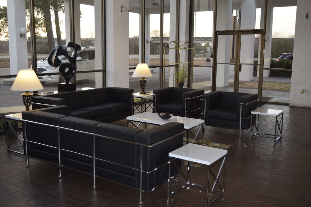 The Landmark Inn - photo 3