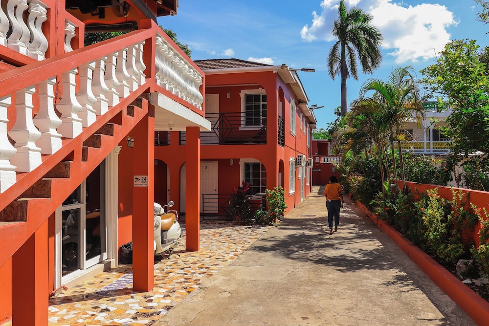 Paradise On The Rocks Hotel in Negril, Jamaica