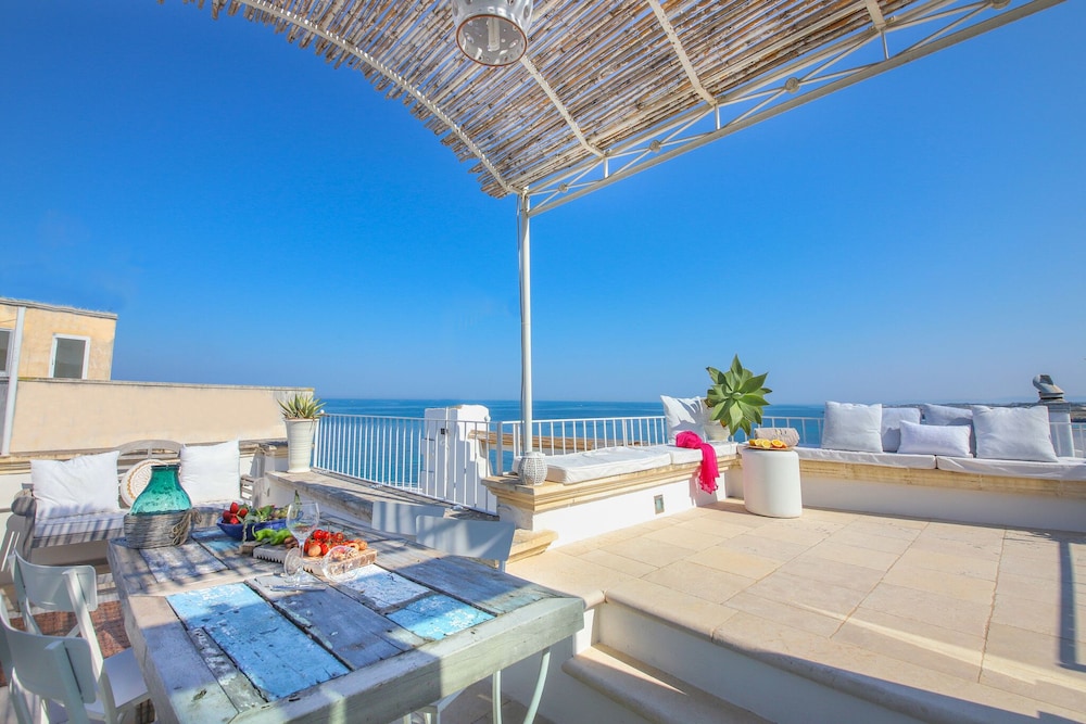 TD Dimora Arcadia with Breathtaking Sea View — 4-Star Luxury Hotel in Monopoli, Italy