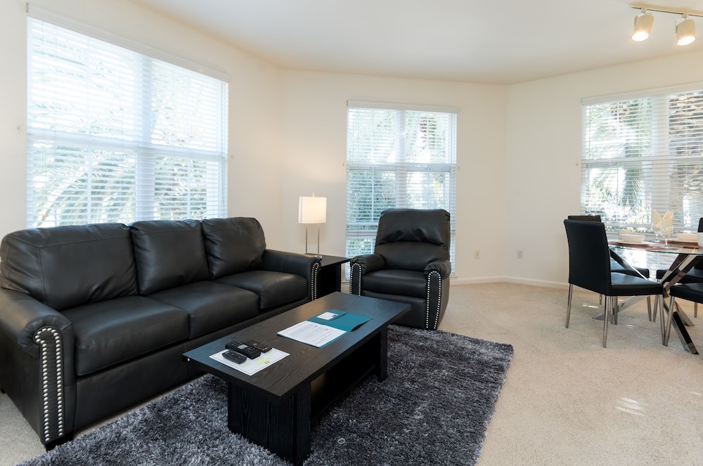Bluebird Suites in North San Jose - photo 17