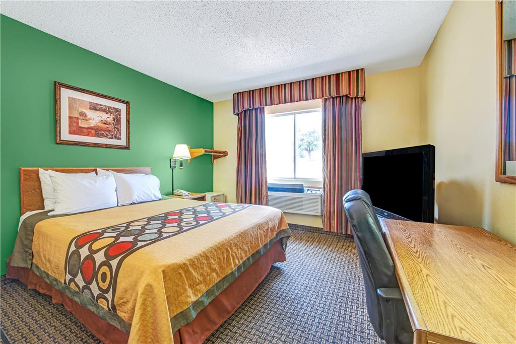 Super 8 by Wyndham McKinney Plano Area - photo 11