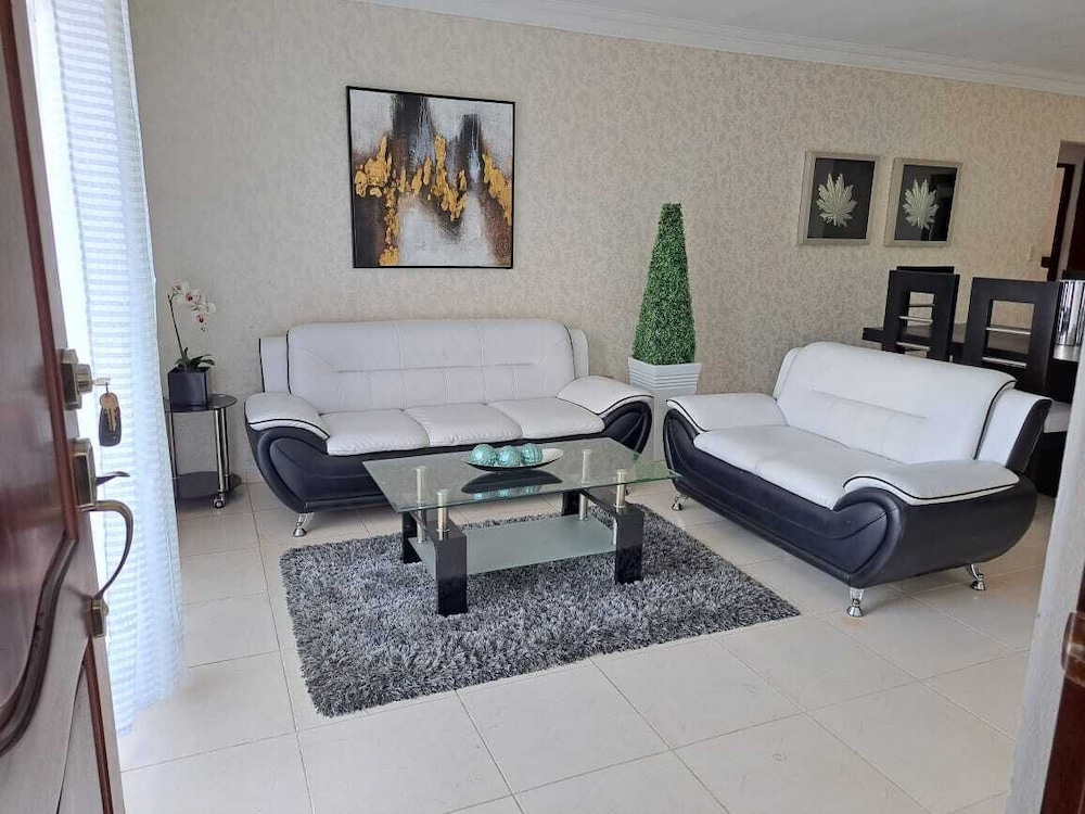 Próximo a unión medica 2 hab. — 5-Star Luxury Hotel in Santiago De Los Caballeros, Dominican Republic