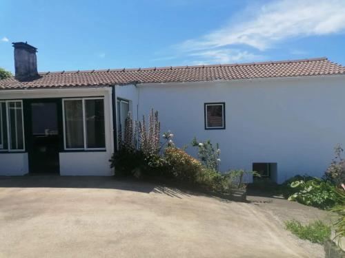 Comfortable house with sea view in São Roque do Pico — 4-Star Luxury Hotel in Sao Roque Do Pico, Portugal
