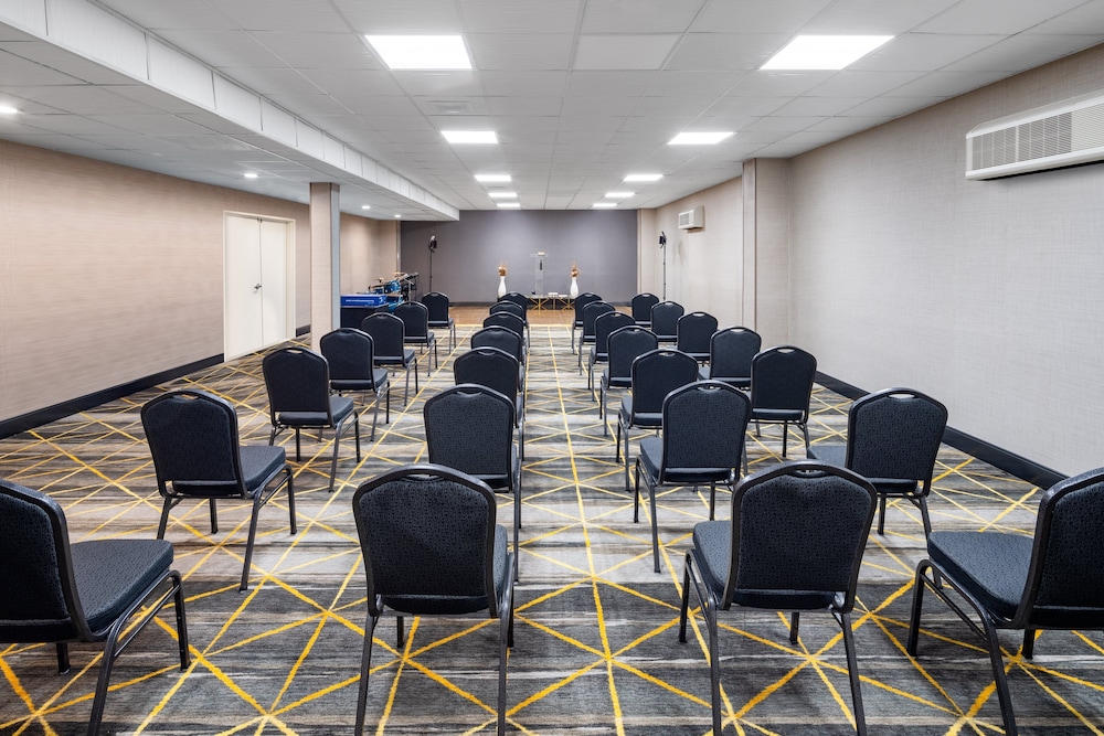 Holiday Inn Poughkeepsie by IHG - photo 37