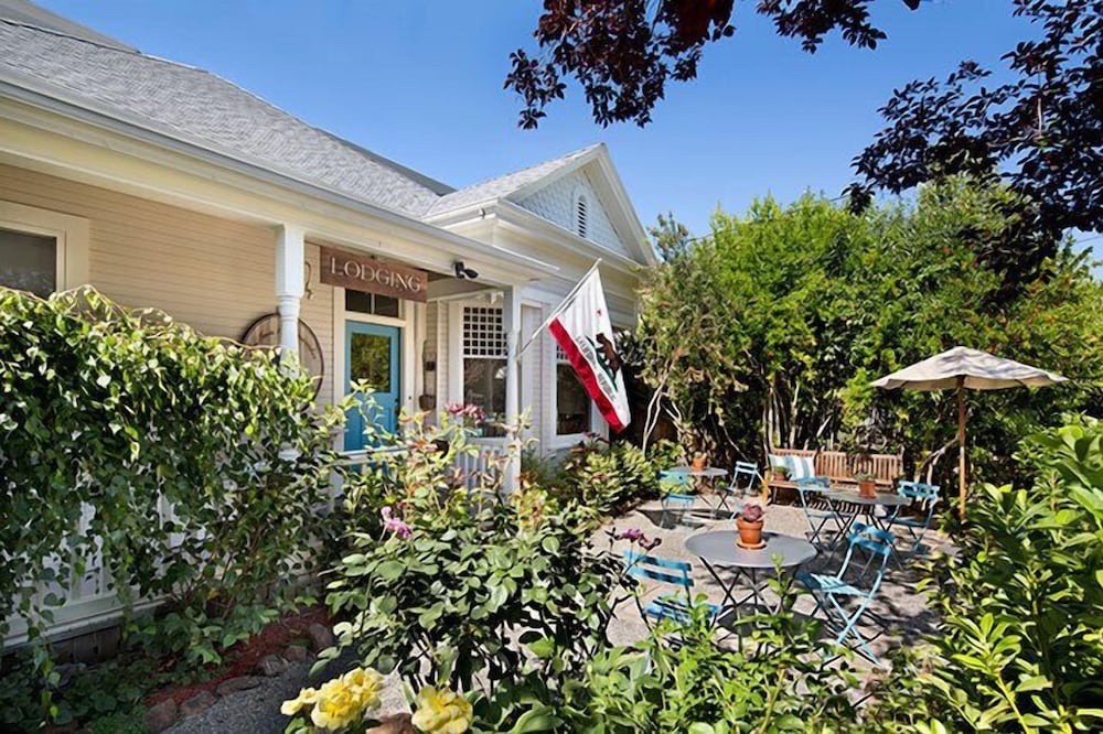 An Inn 2 Remember 5902055 — Sonoma