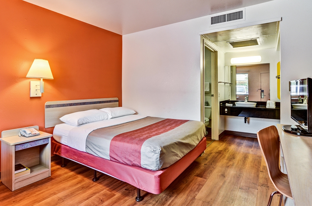 Motel 6 Pittsburgh PA Crafton - photo 9