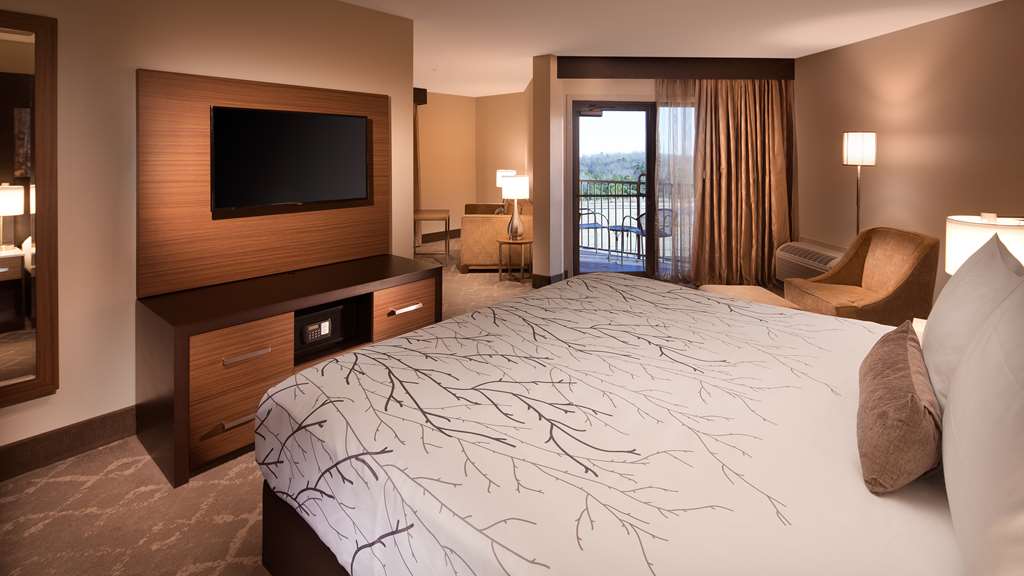 Aiden by Best Western Warm Springs Hotel and Event Center - photo 4