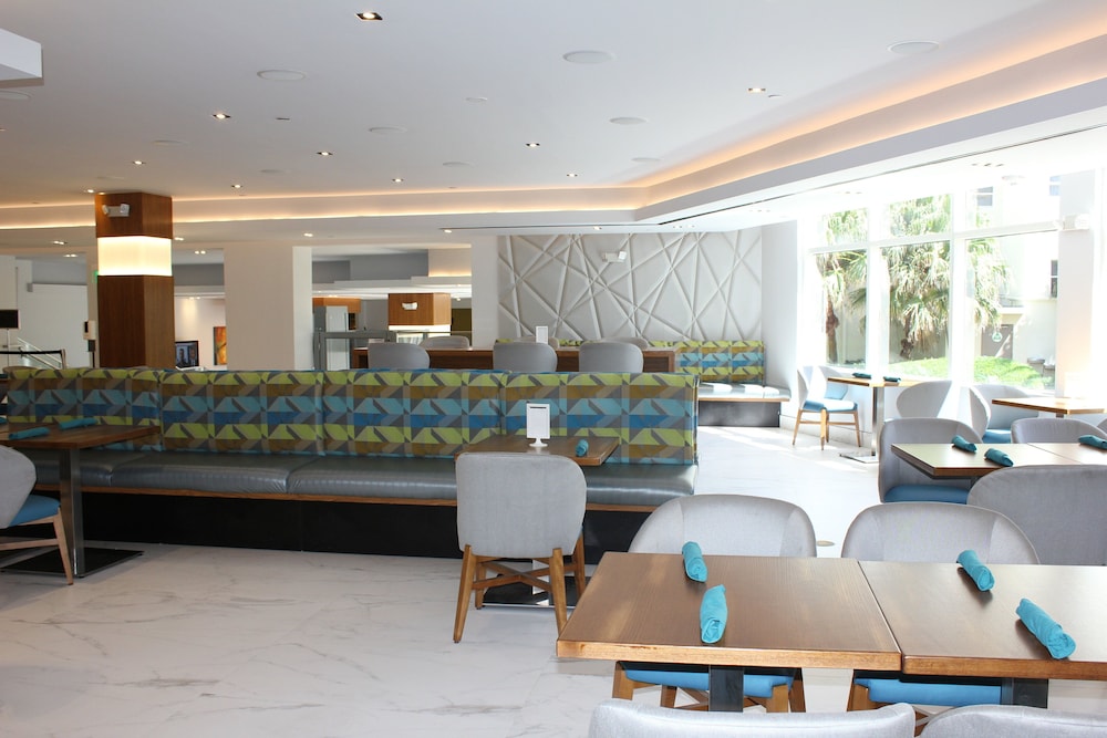 Holiday Inn Miami Beach Oceanfront by IHG - photo 39