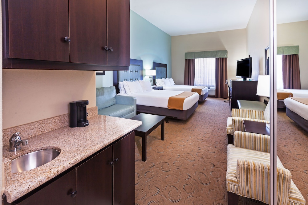 Holiday Inn Express Hotel & Suites Victoria by IHG - photo 7