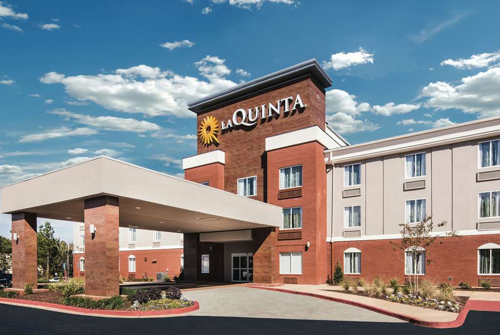 La Quinta Inn & Suites by Wyndham Milledgeville - photo 3