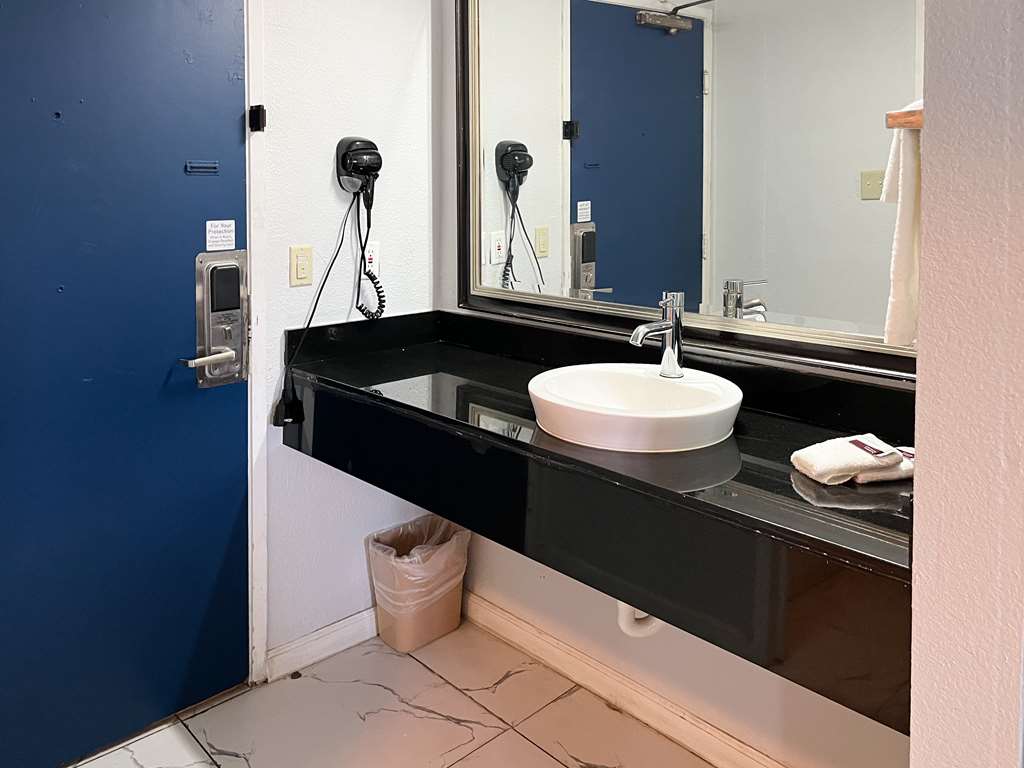Studio 6 Suites Delano CA - photo 10