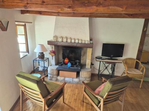 L’Oustalet in Unknown City, France