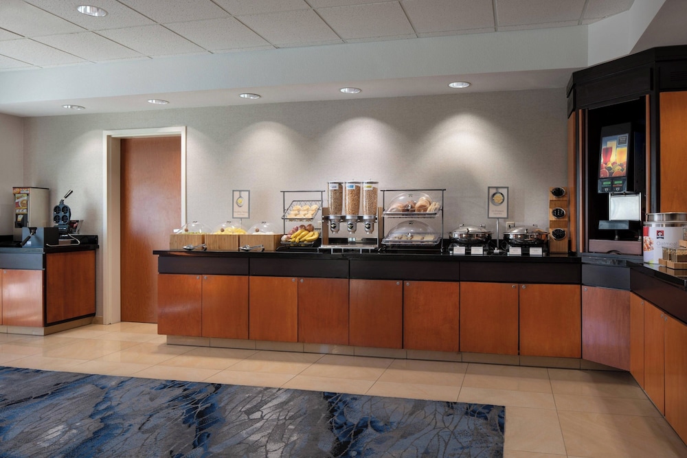 Fairfield Inn & Suites by Marriott Redding - photo 37