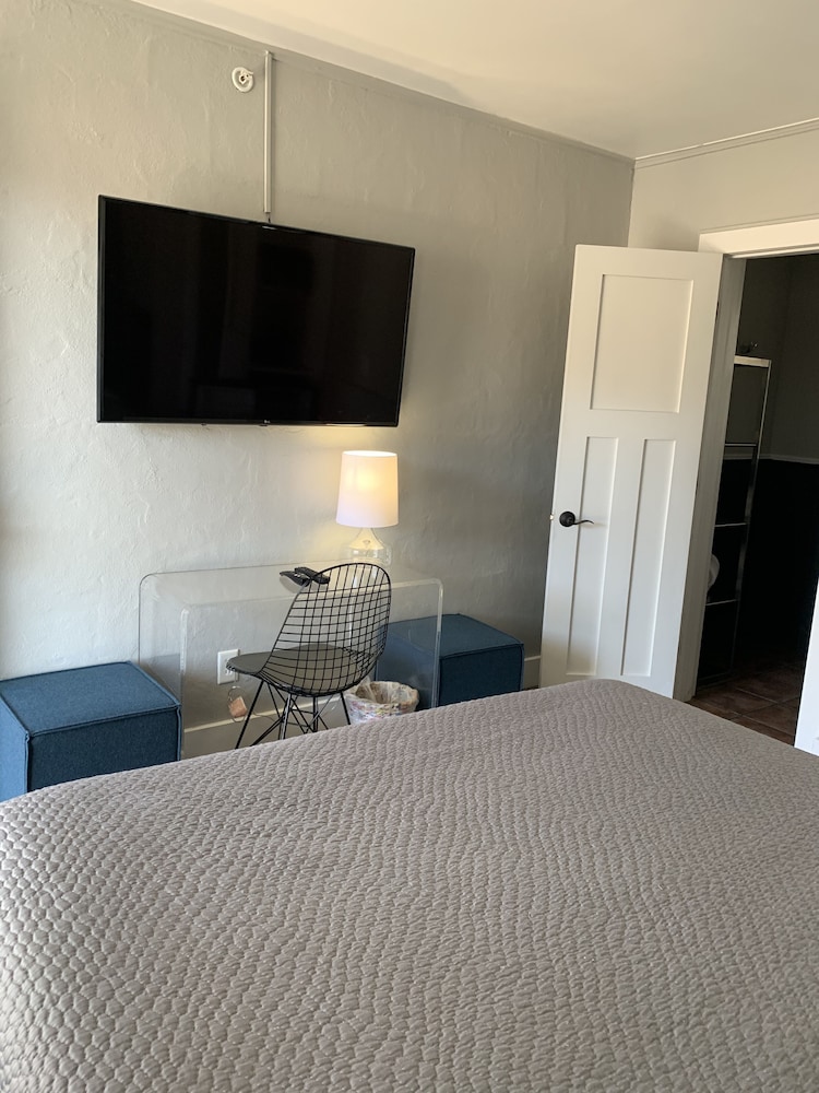 Blue Star Motel - photo 2