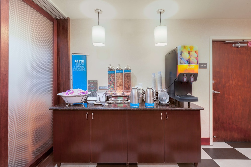 Hampton Inn San Marcos CA - photo 45