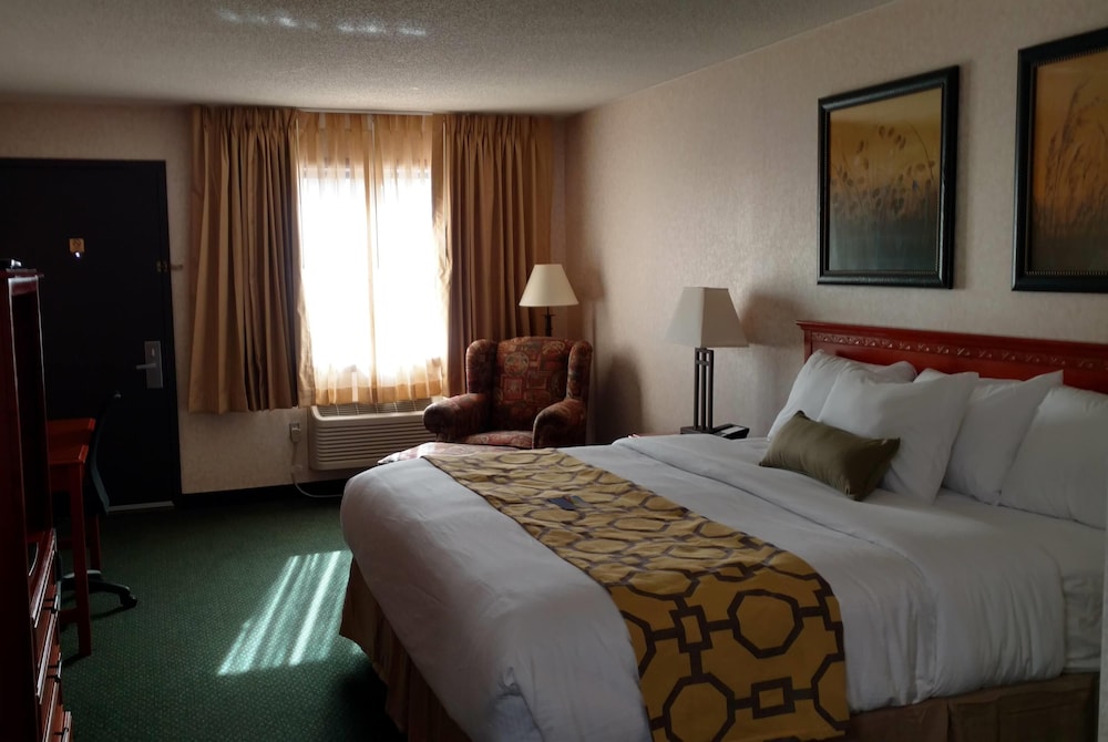Baymont by Wyndham Oacoma - photo 7