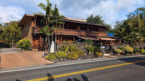 Seaspray Oceanview — 4-Star Luxury Hotel in Kailua-Kona, United States