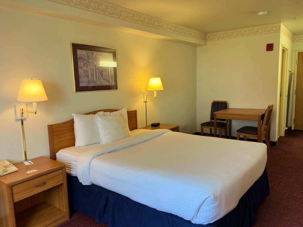 Peppermill Empress Inn - photo 25