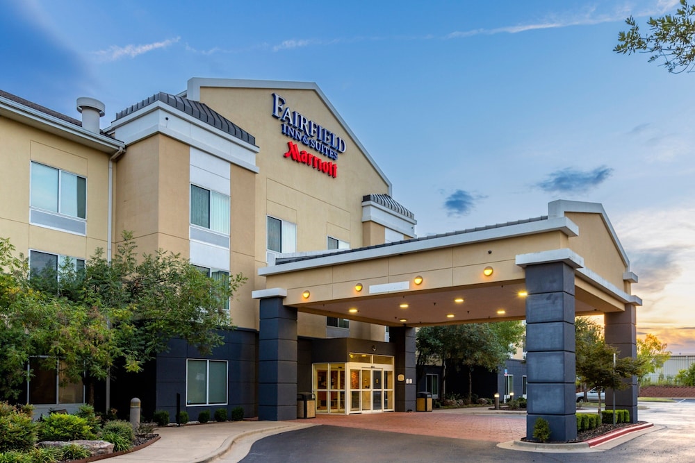 Fairfield Inn & Suites by Marriott Edmond in Edmond, United States
