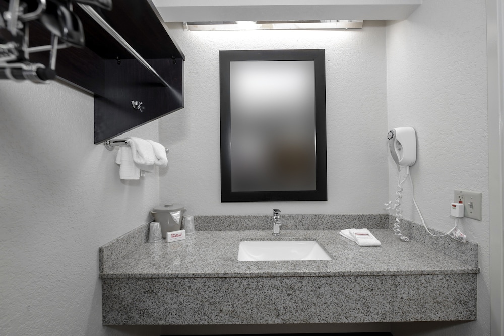Red Roof Inn Sumter - photo 20