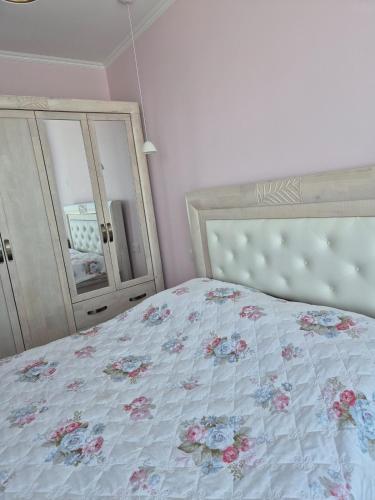 1 Bedroom Apartment With Sea And River Views