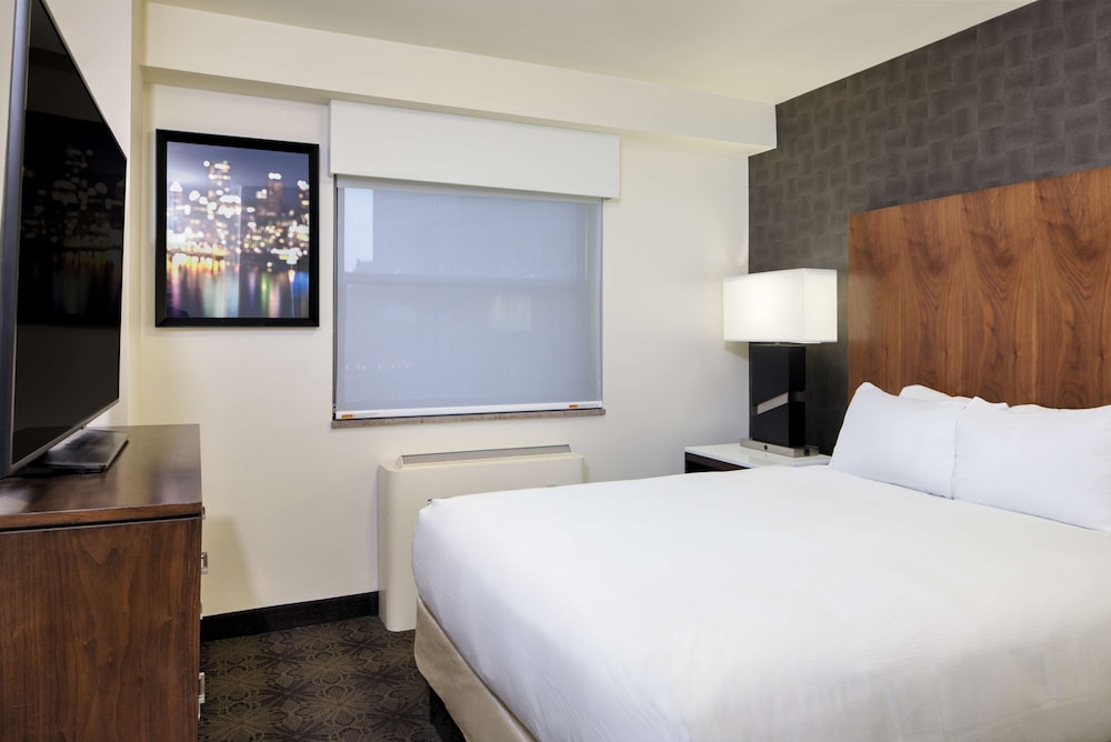 DoubleTree by Hilton Hotel & Suites Pittsburgh Downtown - photo 14