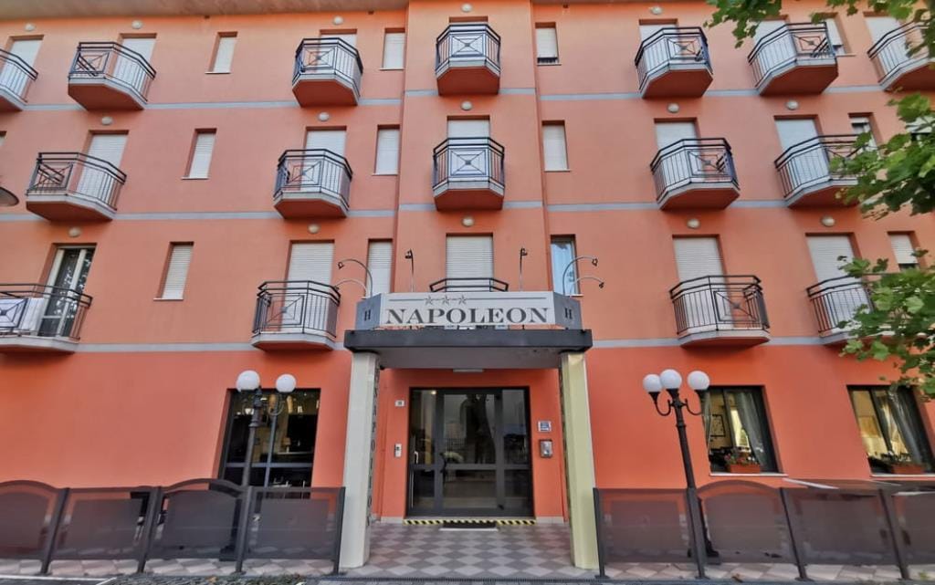 Napoleon — hotel in San Mauro A Mare