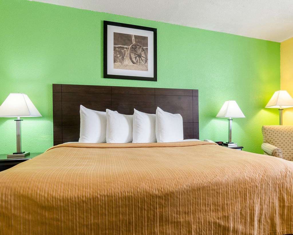 Quality Inn Liberal - photo 16