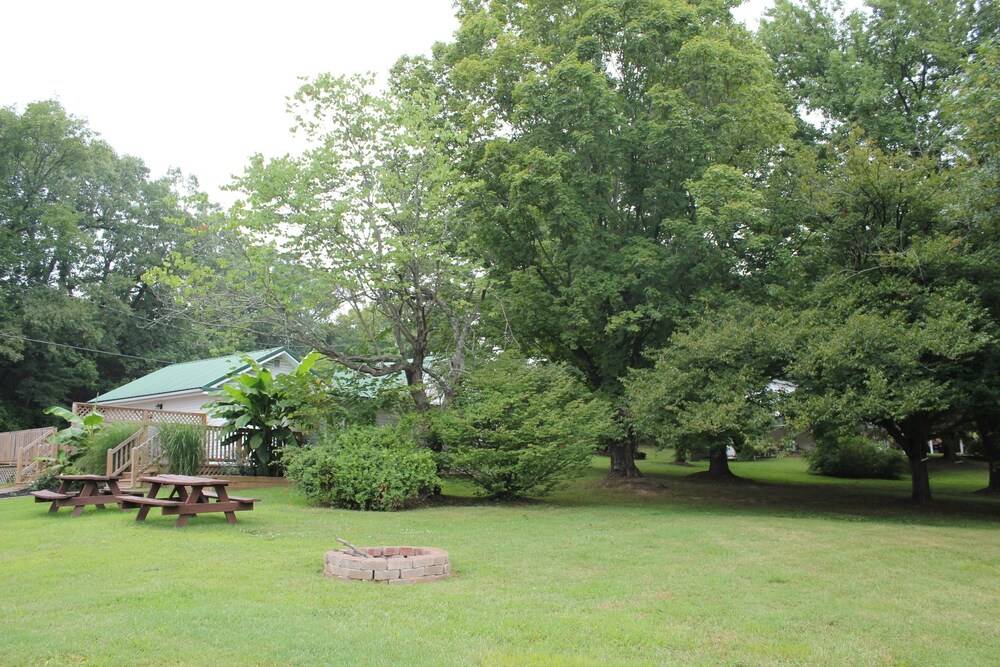Shawnee Trails Lodging and Suites - photo 42