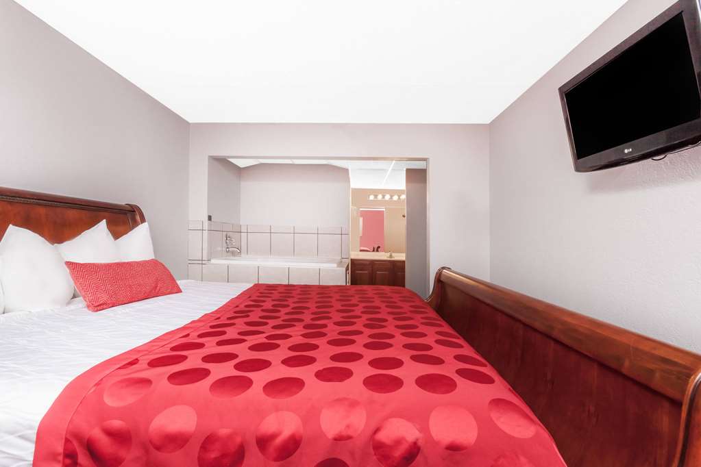 Ramada by Wyndham Henderson Evansville - photo 18