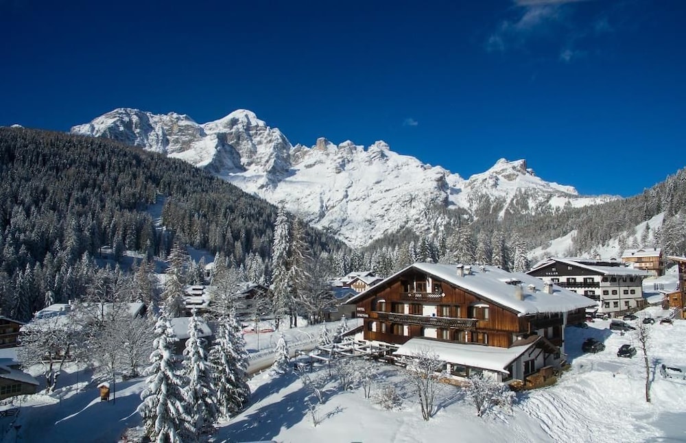 Hotel Sporting - carbon neutral hotel in Unknown City