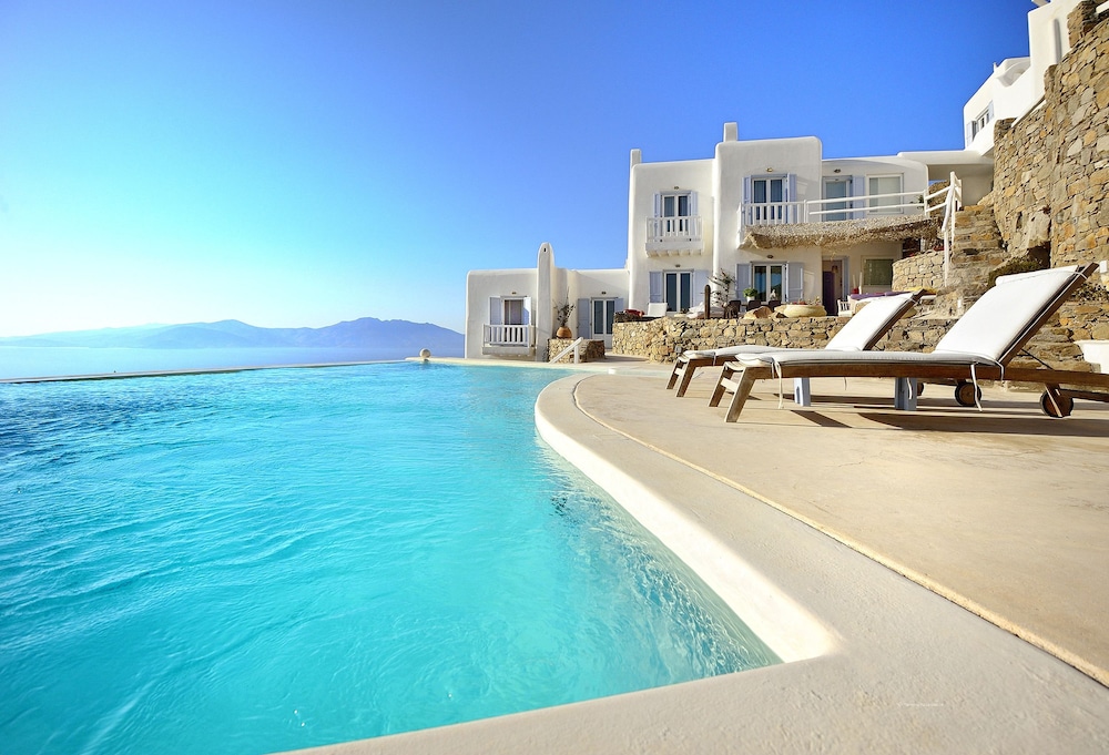 Villa Adella by Mermaid Luxury Villas — 4-Star Luxury Hotel in Mykonos, Greece