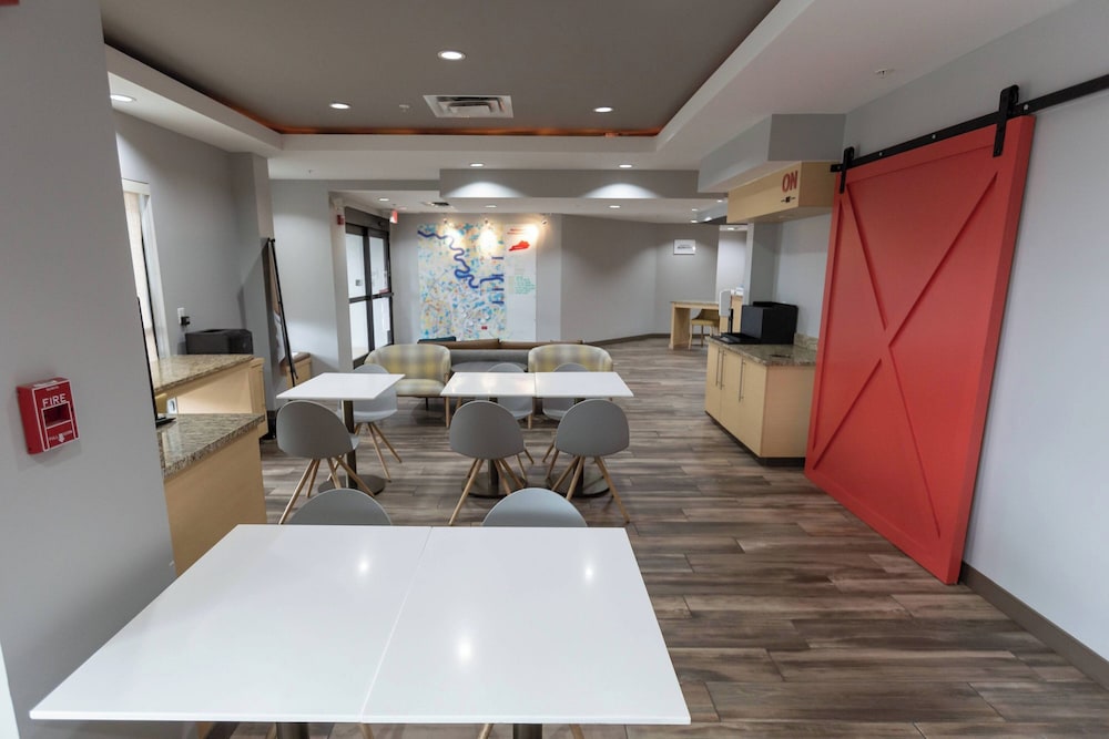 TownePlace Suites Bowling Green - photo 40