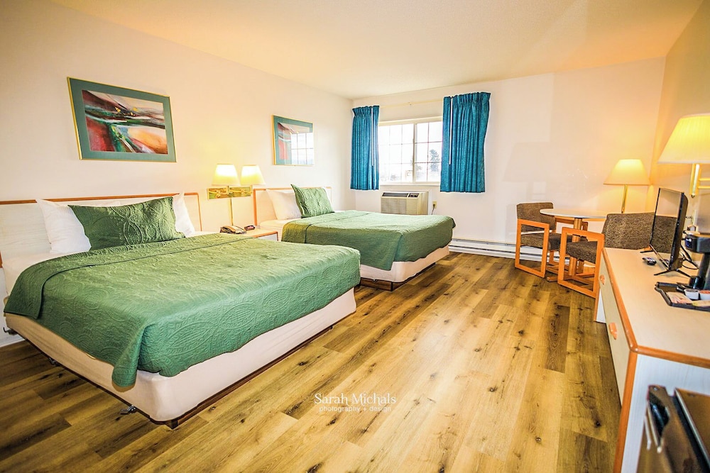 Mountain Host Motor Inn - photo 15