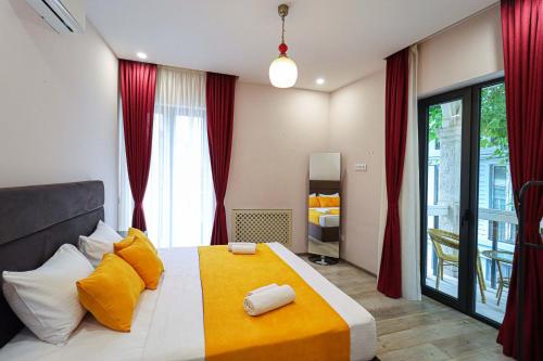 Comfortable 2BR Apt with 3 Balconies by Wehost