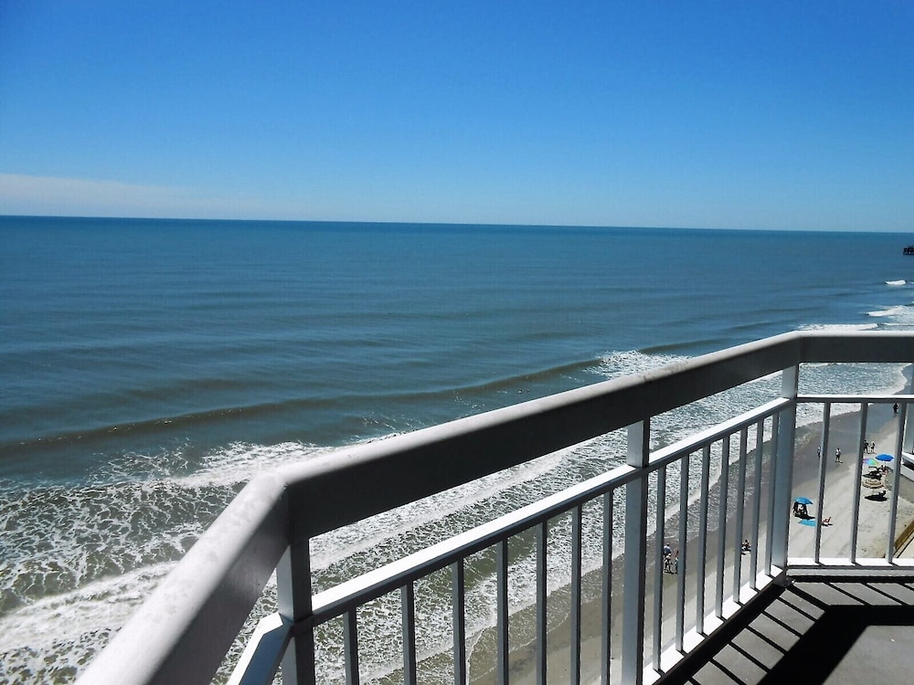 1011 Waters Edge Resort 2 Bedroom Condo by RedAwning - photo 11
